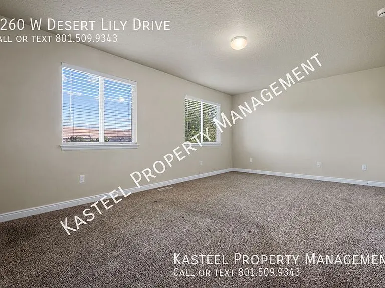 3260 W Desert Lily Dr — Photo 12