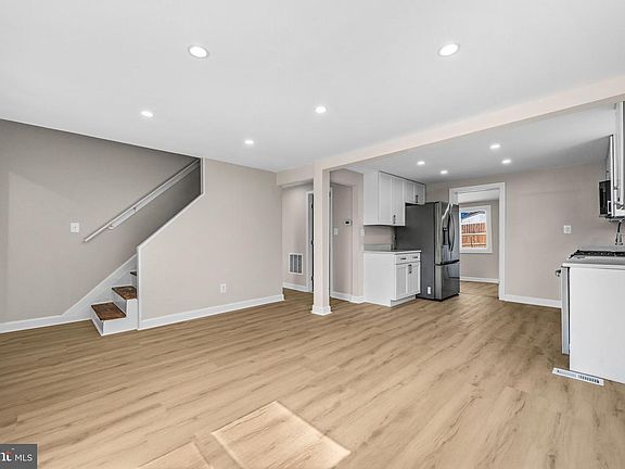 3rd image of 5428 Taussig Rd