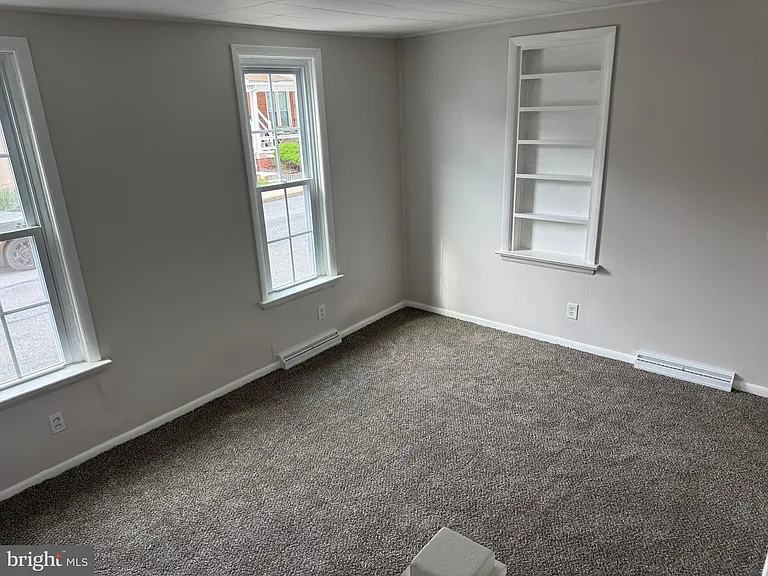 102 E Park St — Photo 8