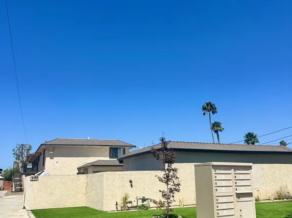 Maple Apartments, 1995-1999 Maple St #1999-202, Costa Mesa, CA 92627
