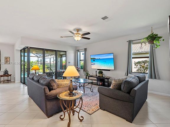 3rd image of 6144 Harmony Dr