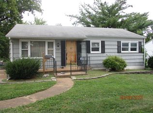 1129 Highmont Dr, Saint Louis, MO 63135