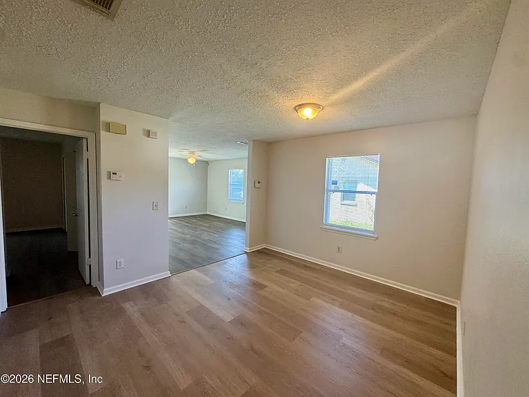 8846 Cavender Dr — Photo 7