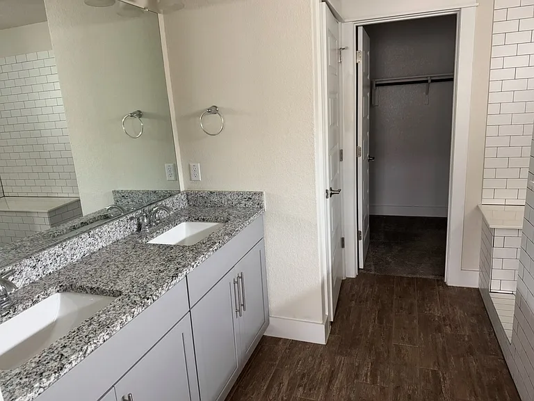 5600 Wolf Pack Dr — Photo 5