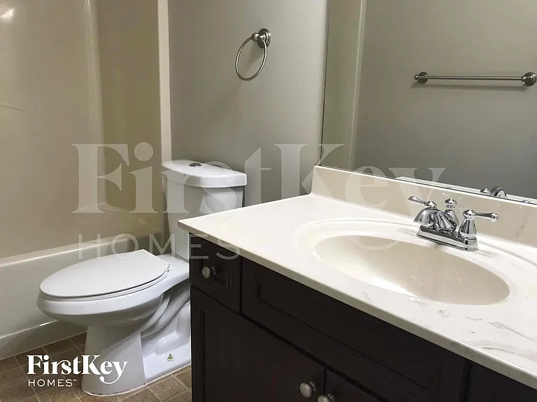 531 Garden View Ct — Photo 10