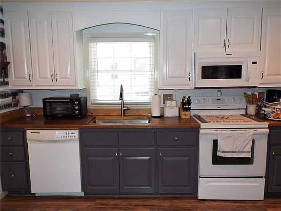 2nd image of 175 Oliver Ln