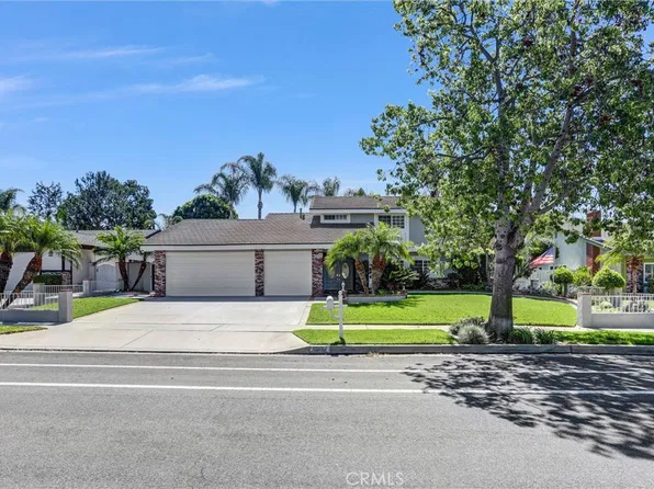 1027 Country Club Ln, Corona, CA 92878