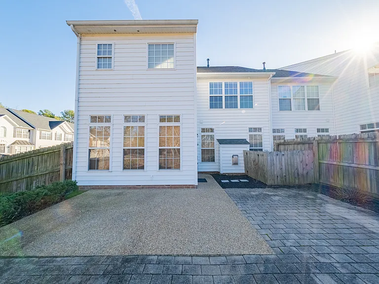 4000 Alder Grove Ln — Photo 3