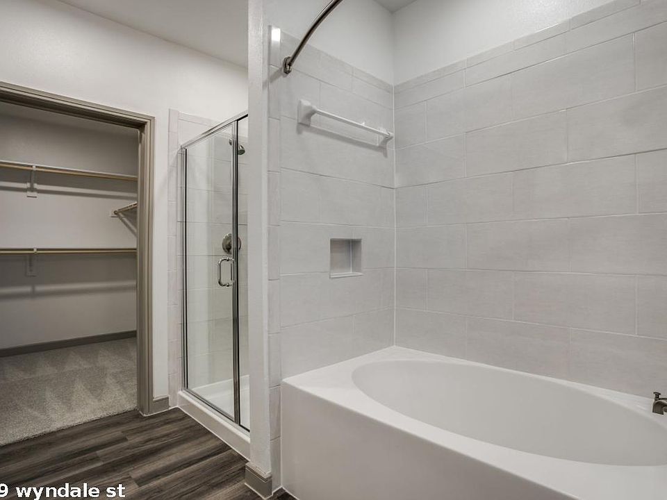 1st image of 1919 Wyndale St #1018