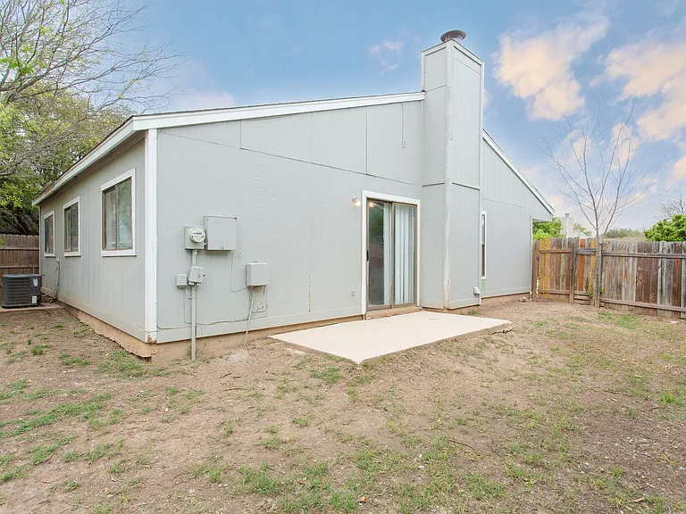 6339 Village Clb — Photo 18