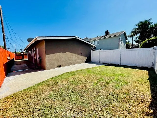 2536 Orange Ave #F — Photo 25