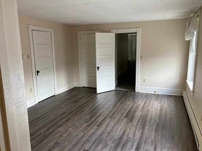 100 E State St #3 — Photo 2