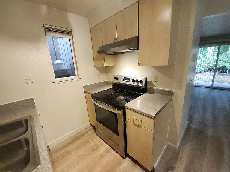 49 NE Torval Canyon Rd #17 — Photo 12