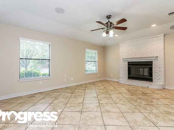 2nd image of 445 Berkshire Dr