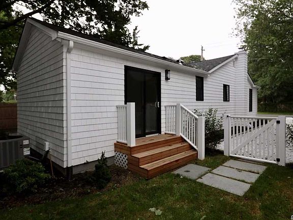 2nd image of 16 Miller Ln W
