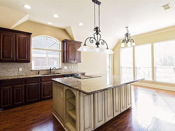 5th image of 3128 Preston Club Dr