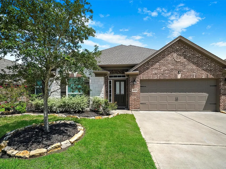 3227 Fairhaven Ln