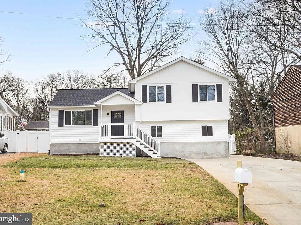 1st image of 1015 Mount Holly Dr