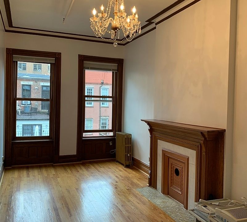 1st image of 16 W 71st St #7
