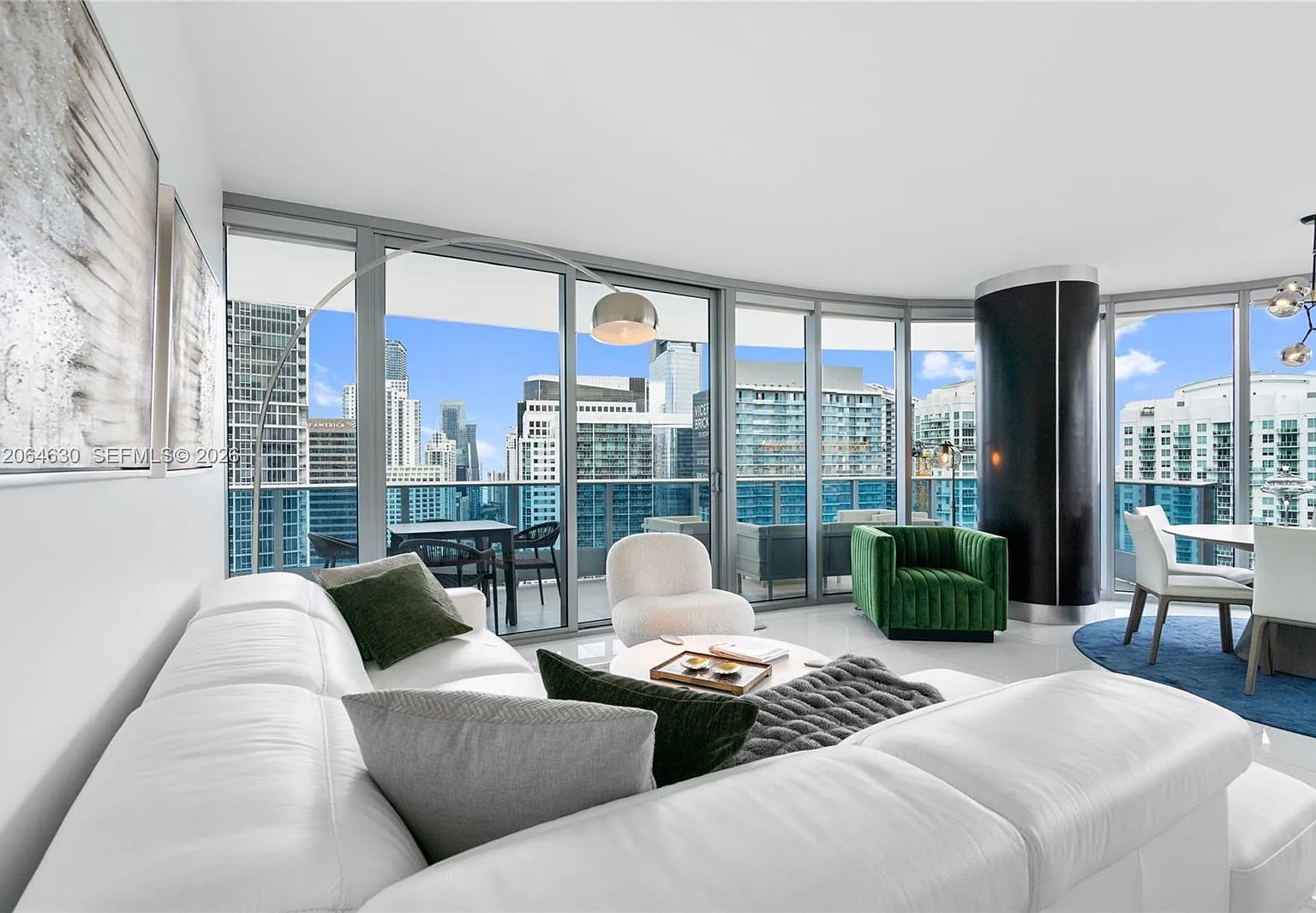 Epic West Condo — Photo 3