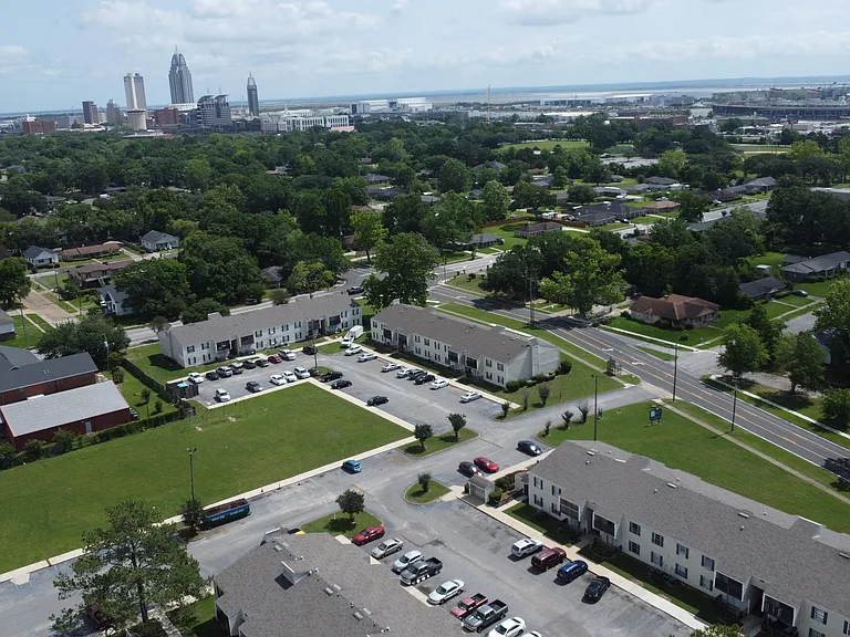 Brookley Pointe — Photo 7