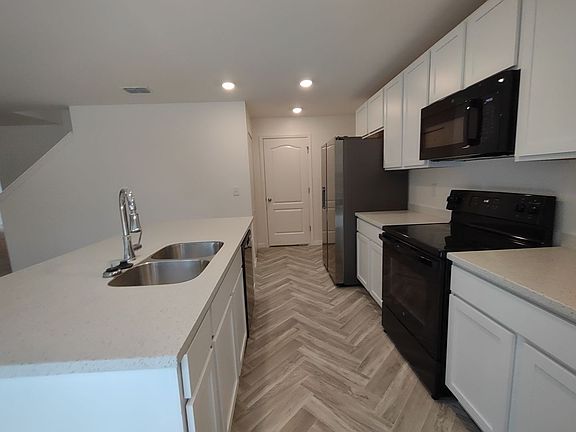 4th image of 8945 N Hammond Way