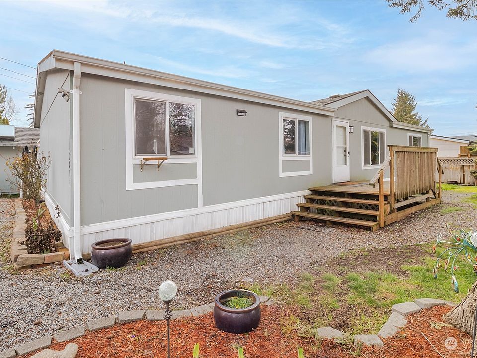 1st image of 15816 80th Avenue E #103