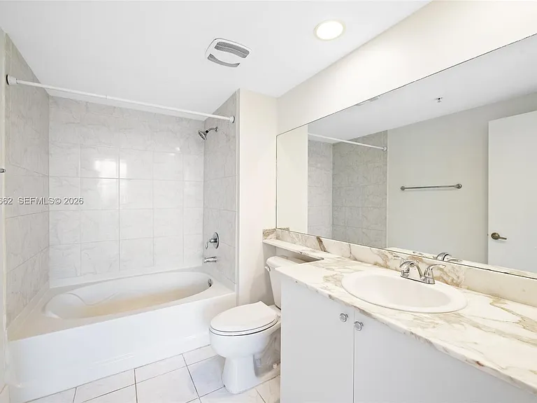 18800 NE 29th Ave #708 — Photo 20