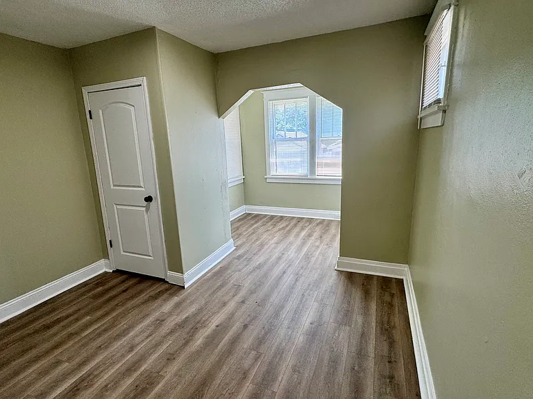 6425 Perry Ave — Photo 8