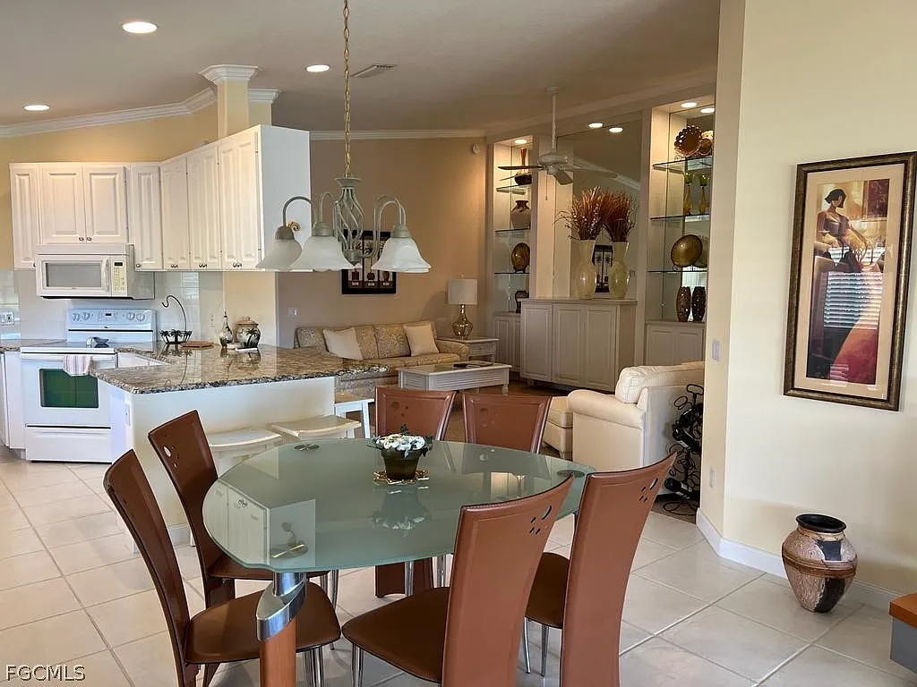 2 bed, 2.0 bath, 1540 sqft, $4,250 — Photo 3