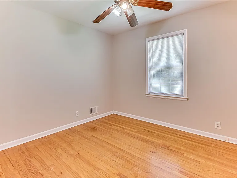 2705 Bolling Rd — Photo 40