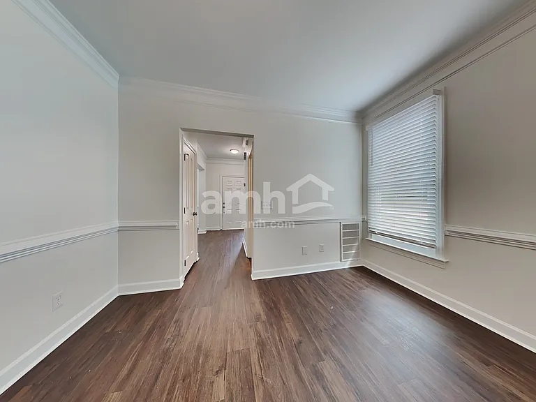 135 Lonetree Dr — Photo 9