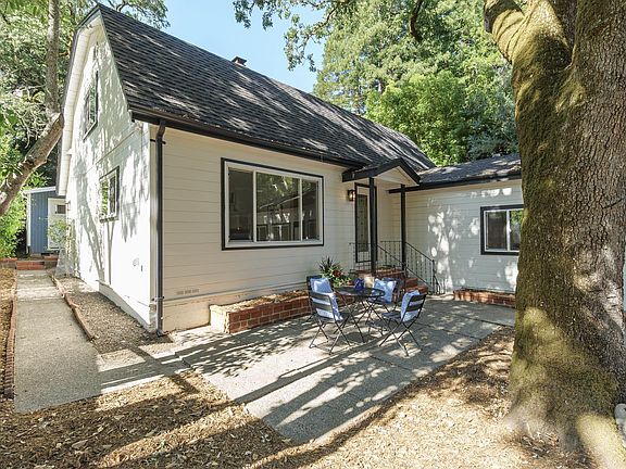 3rd image of 430 Cascade Drive
