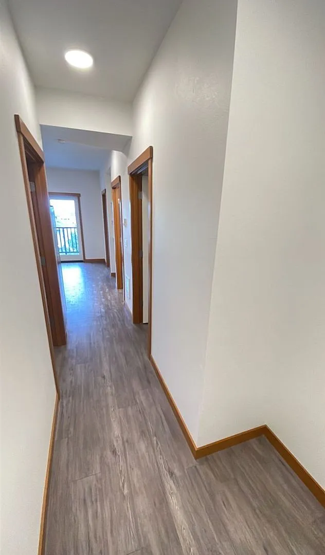 Preleasing: 3 Bdrm/1 Bath Top Floor Unit Near Wwu And Downtown! — Photo 1