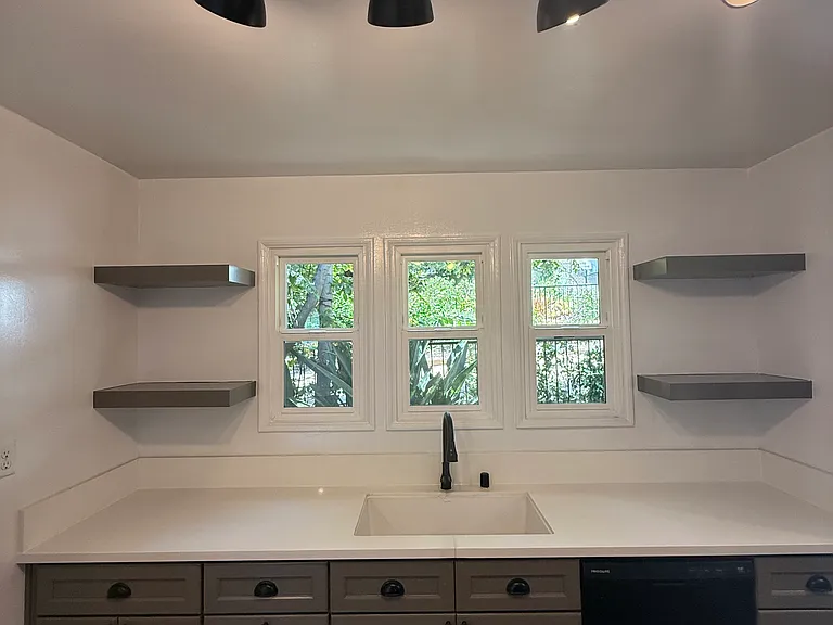 2153 Valentine St #2153 — Photo 7