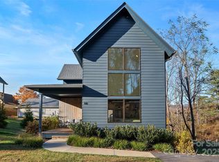 110 Timberview Dr, Swannanoa, NC 28778