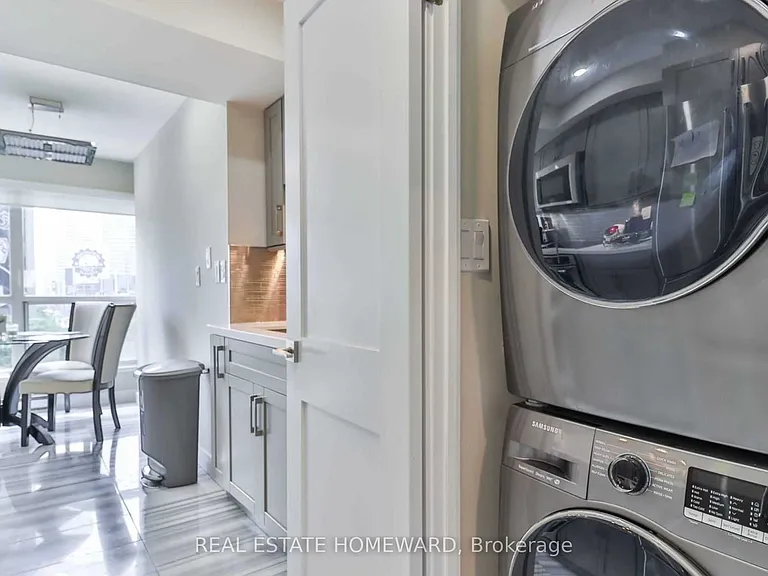 7 Carlton St #406 — Photo 25