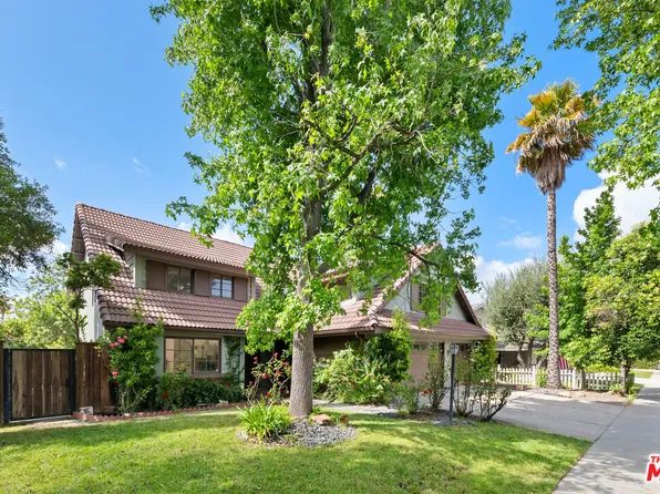 26926 De Berry Dr, Agoura Hills, CA 91301