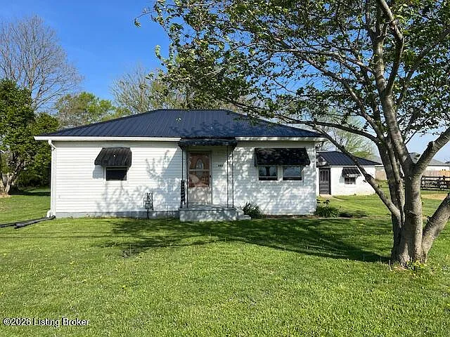 848 Ballardsville Rd photo 1