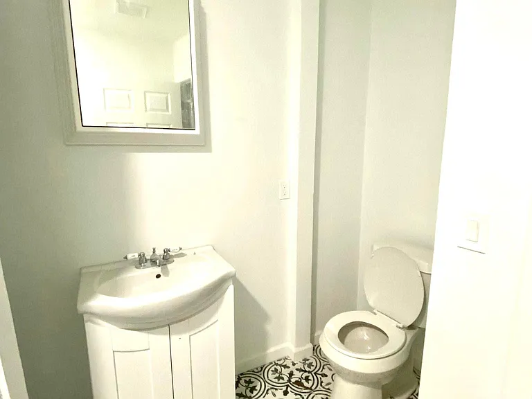 1411 NE Euclid St — Photo 5