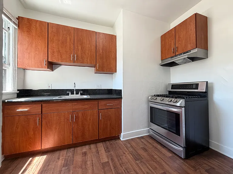 206 S Coronado St #206 — Photo 3