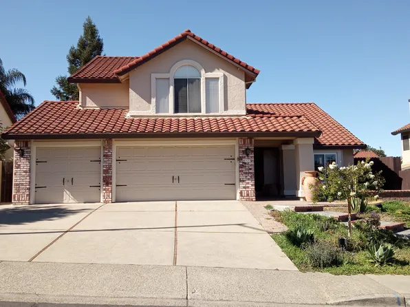818 Wethersfield Dr, Vacaville, CA 95688