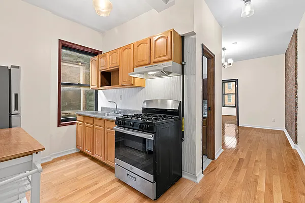 Rented by Compass | media 23