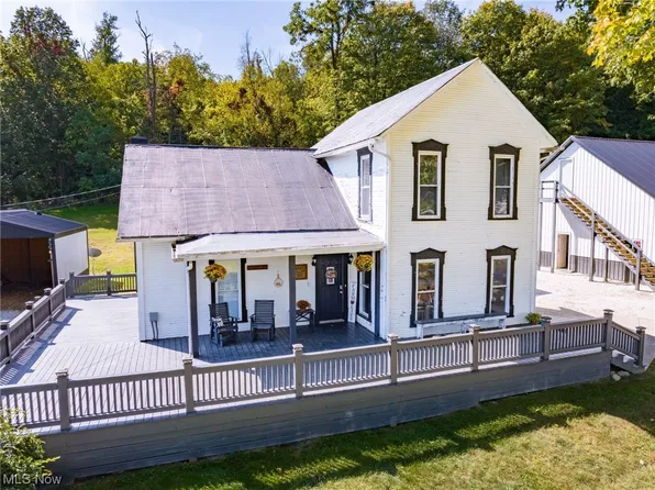 1470 Farber St SE, East Sparta, OH 44626