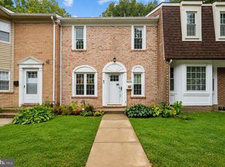 9125 Galbreth Ct, Springfield, VA 22153