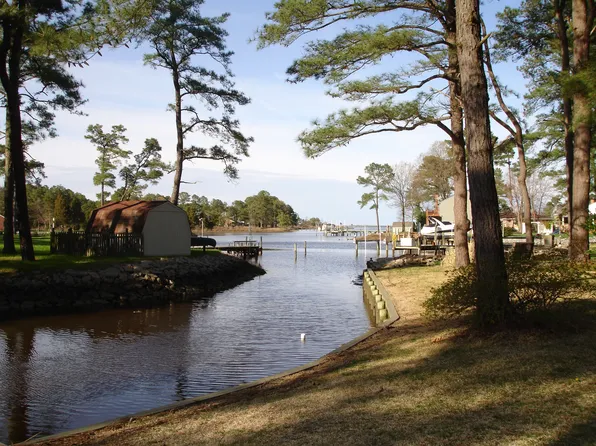 53 W Sandy Point Rd, Poquoson, VA 23662