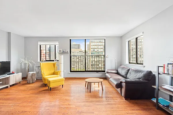 Rented by Compass | media 10