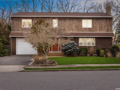 8 Reeves Avenue, Farmingdale, NY, 11735