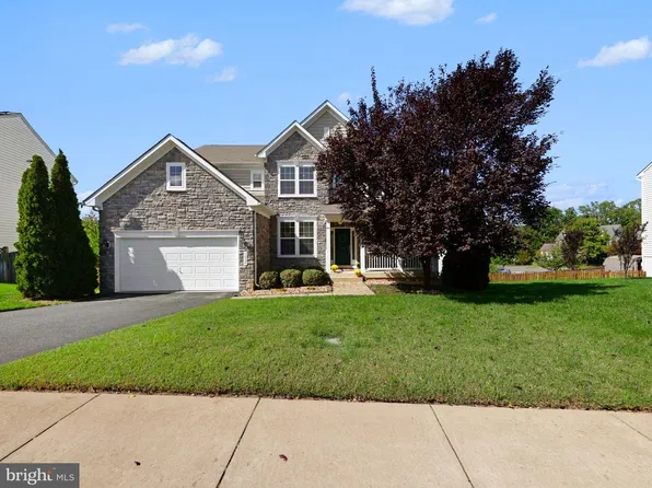 1024 W Kensington Cir, Fredericksburg, VA 22401