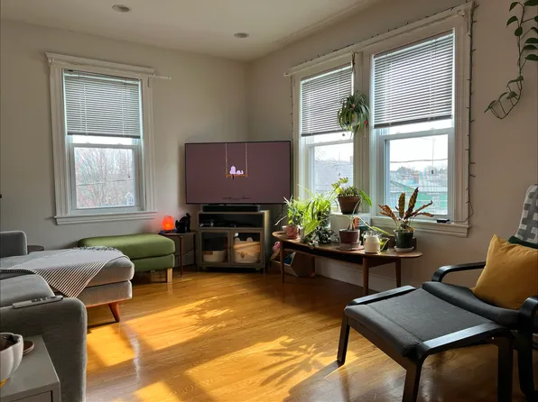 160 Train St #2, Dorchester, MA 02122